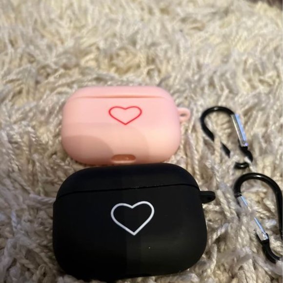 Light pink and Black silicone case for AirPod Pro - Picture 3 of 3